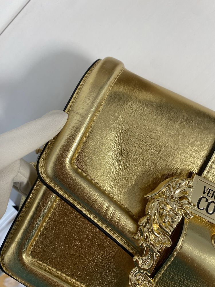 Versace Jeans Couture златна чанта