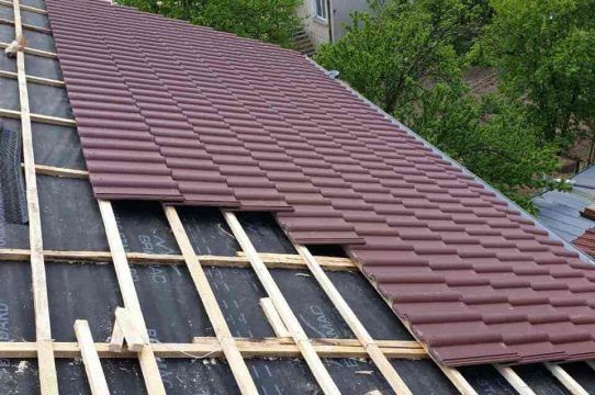 Oferim servici complete de montaj acoperisuri modificari si reparati