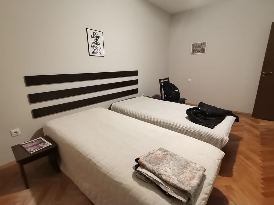 Дава се под наем Тристаен апартамент в Бургас, Братя Миладинови - 76 кв.м за 428.4 € - Снимка #3