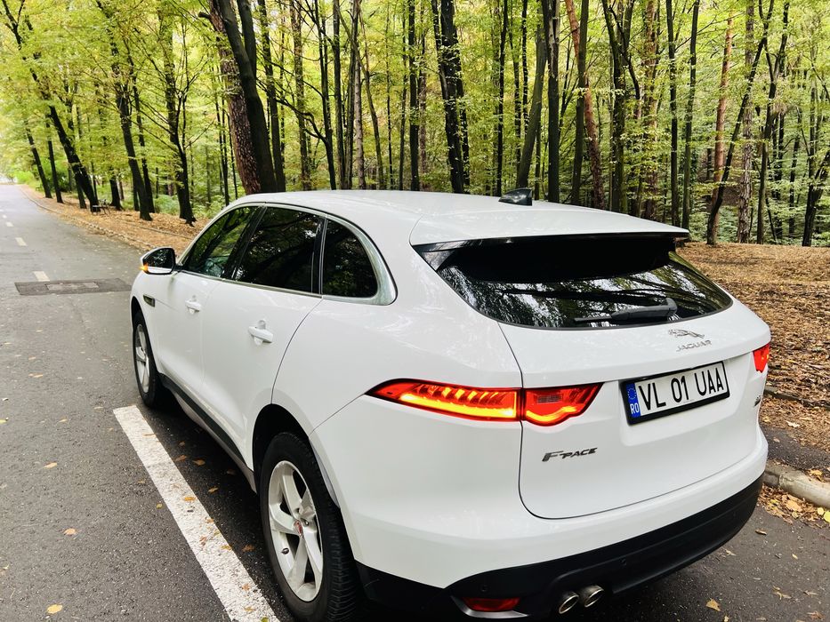 Jaguar F-pace / Automat / 11.2020 E6 / Diesel 2.0 / 4X4 / Navi Mare