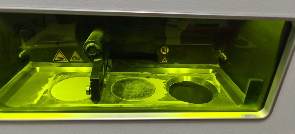 Printer 3D Cr-Co sau titan.