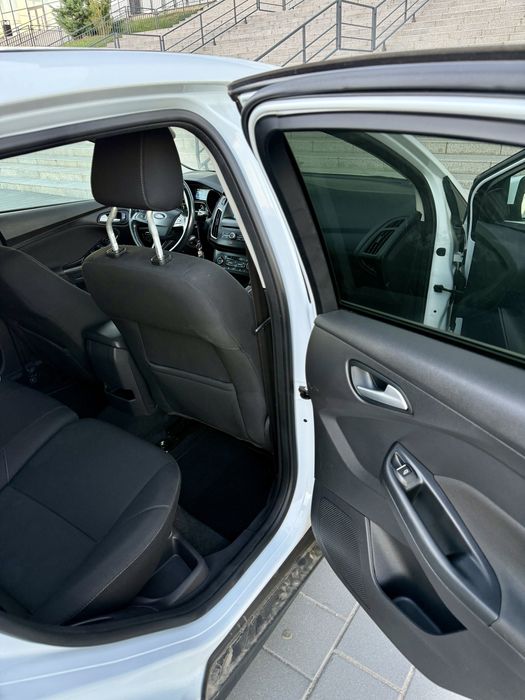 Vând Ford Focus – 2017 – 1.0 EcoBoost – 125 CP – Manuală