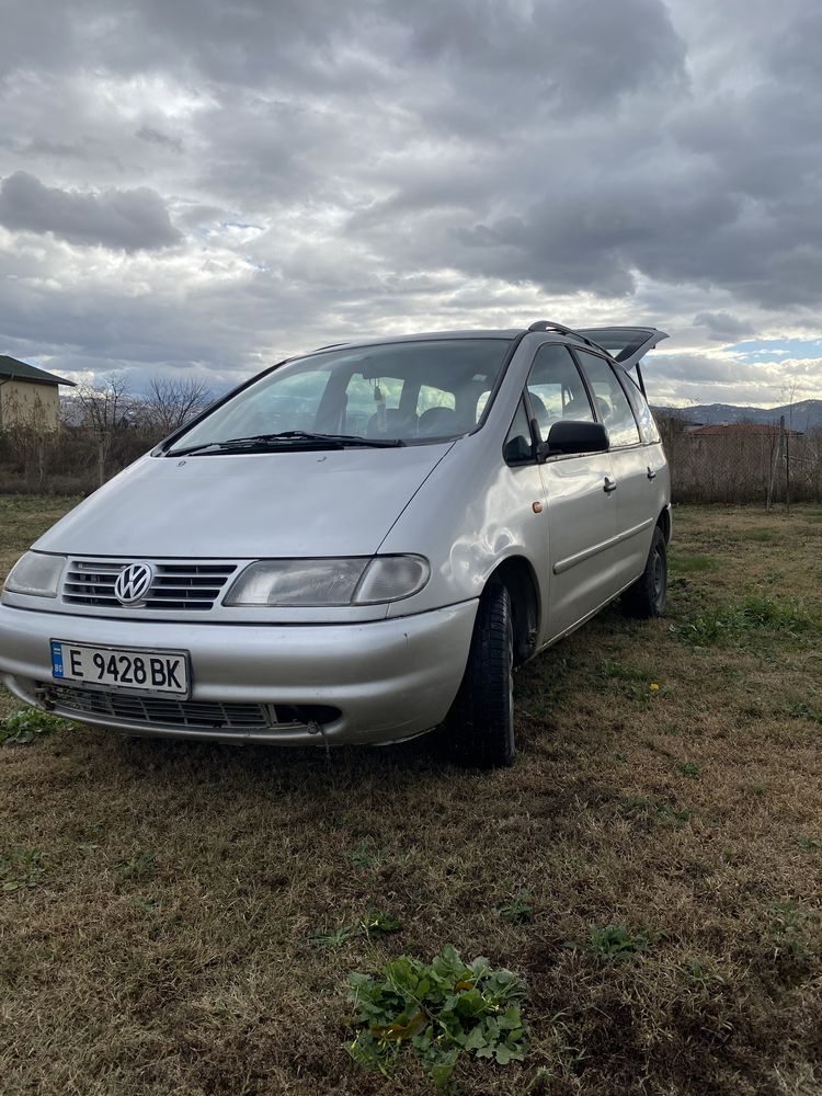 VW SHARAN 1,9TDI 110кс 6+1