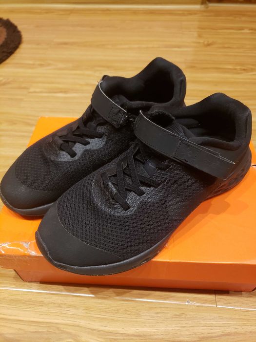 Nike Revolution 6 Flyease
