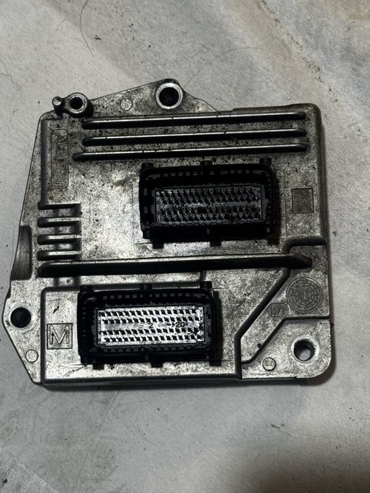 Calculator motor ECU opel zafira b MT35E 2.4 1.6 16valve Z16YNG