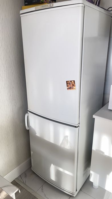 Холодильник бирюса