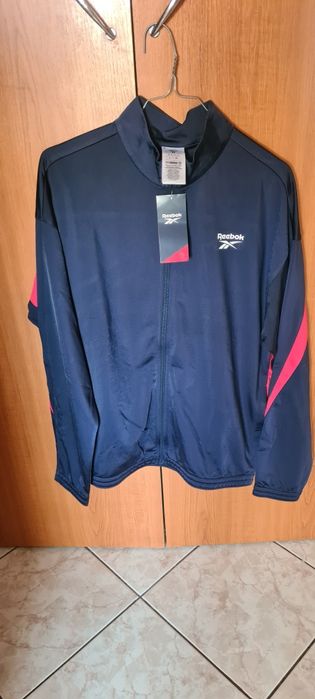 Bluza Reebok de primăvară
