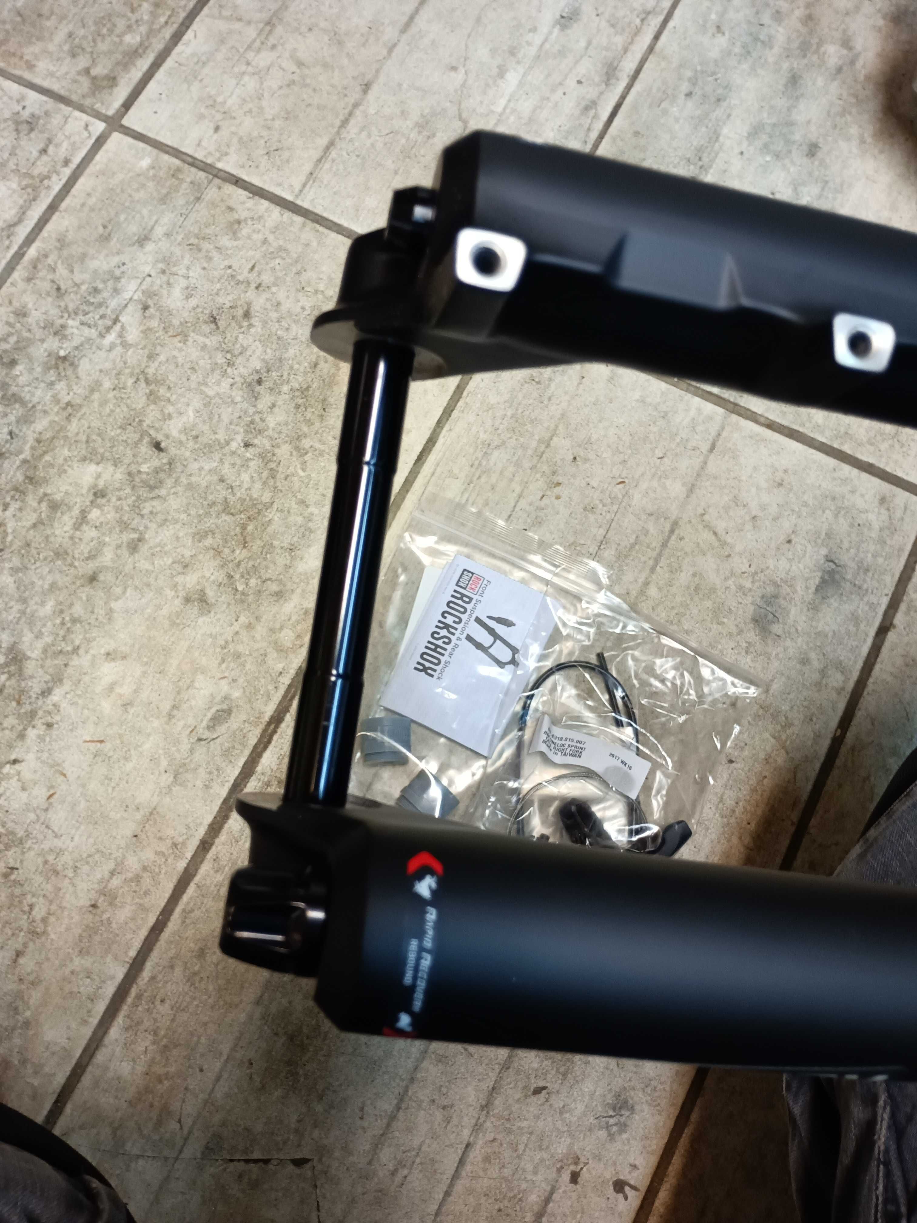 Rock Shock revelation RC R 27,5 160 и 140 mm
