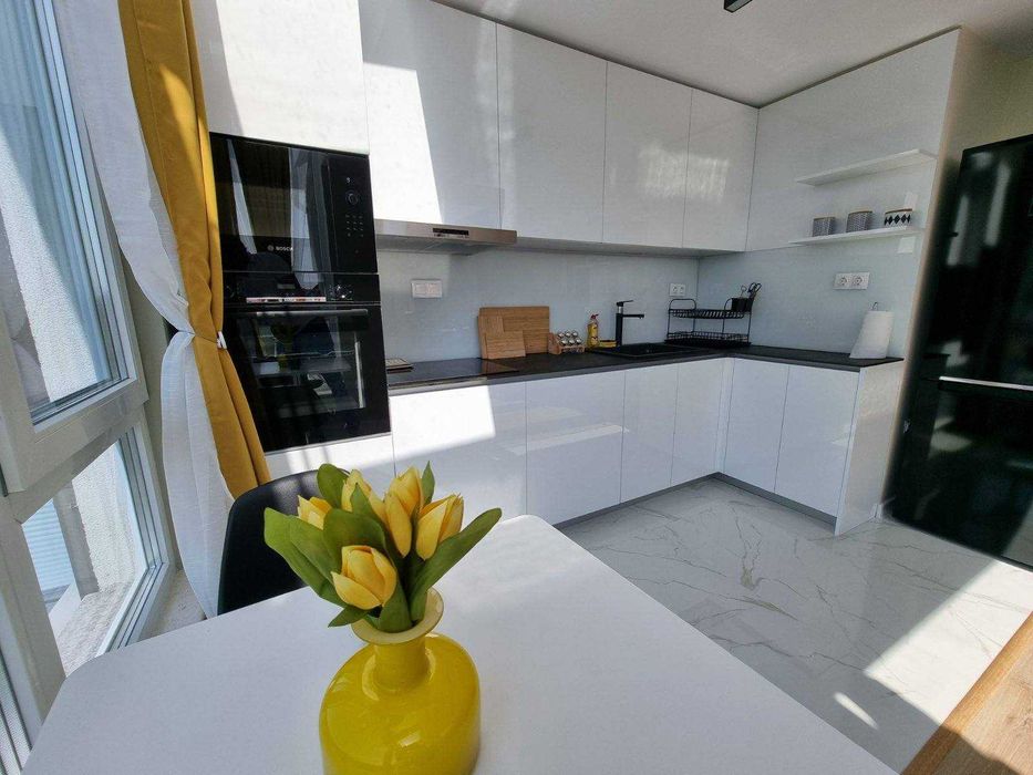 Дава се под наем Тристаен апартамент в София, Зона Б-18 - 100 кв.м за 1400 € - Снимка #5