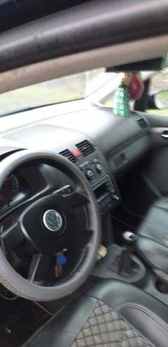 Se vinde Volskwagen Touran