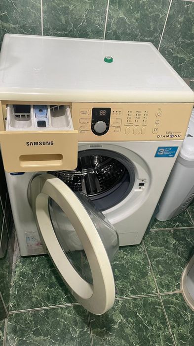 Продам стиральную машинку Samsung