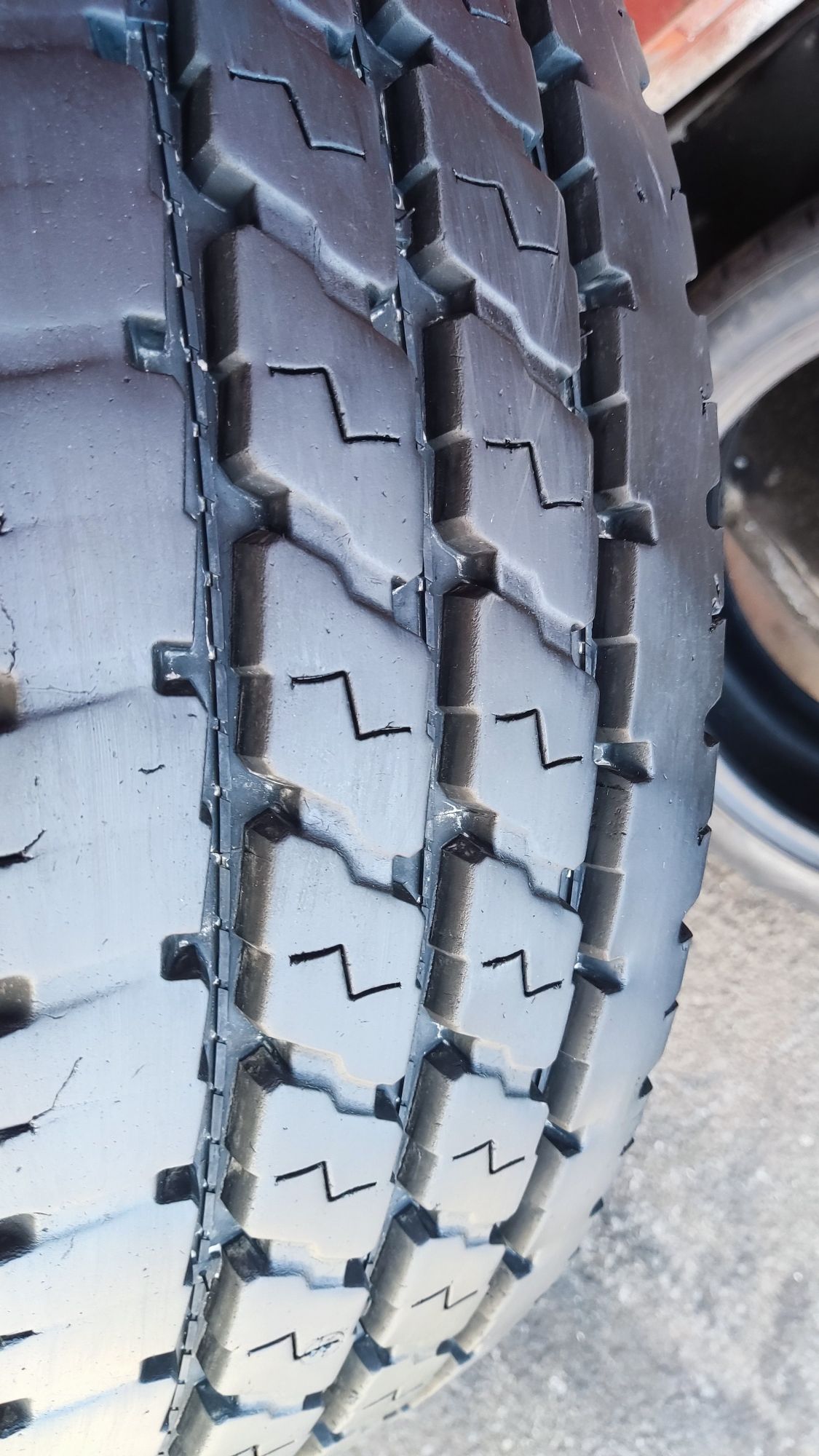 1бр. гума 195/R/14 Kumho KRD07, dot22
12PR, плата
dot22
9.7mm
Много до