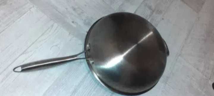 Tigaie antiaderenta din otel inoxidabil