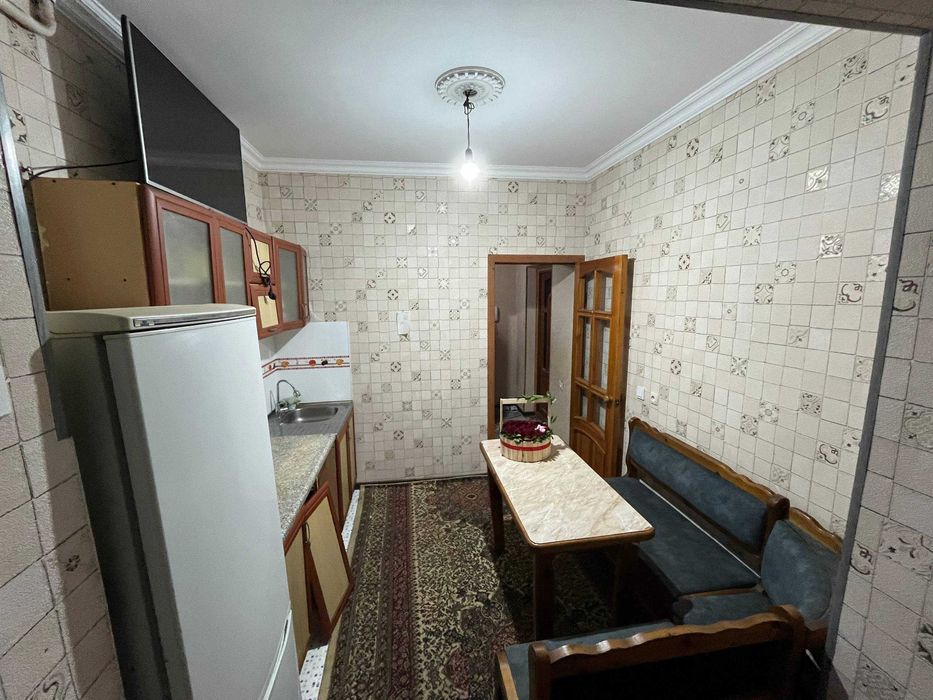 Срочно продается квартира 2/2/9 Юнусабад 11,  вдоль дороги