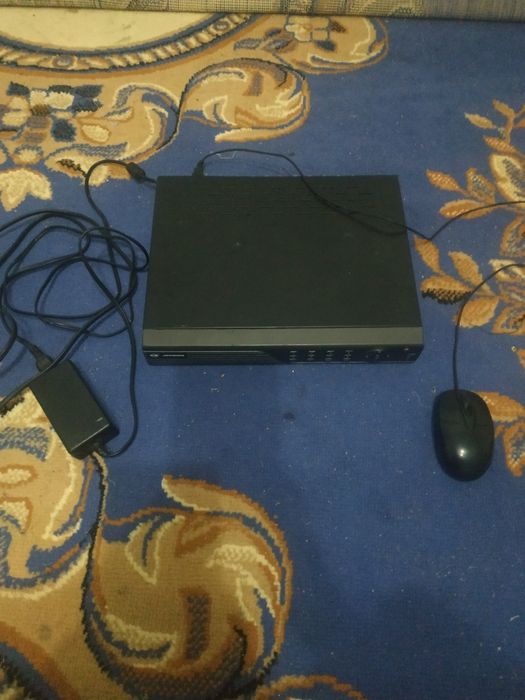 Видеорегистратор  почти новый