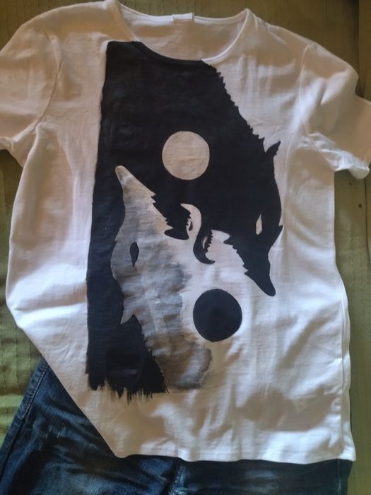 Ръчно рисувани тениски