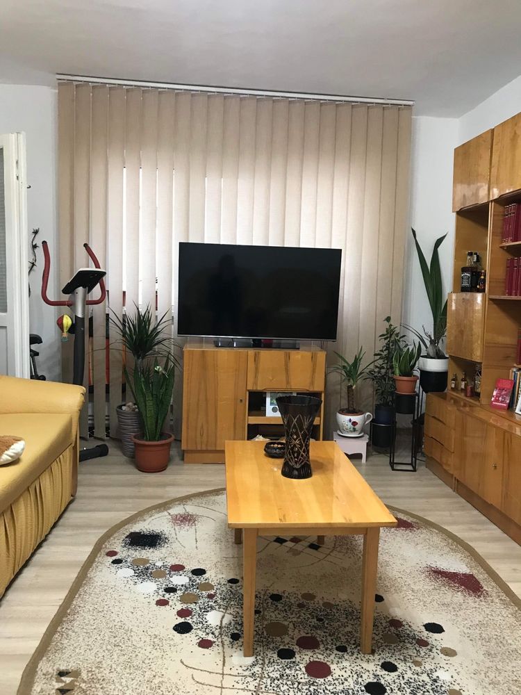 Vand apartament 3 camere