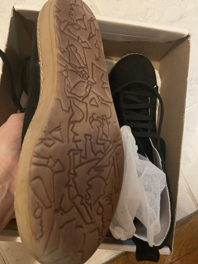 Ghete nr 38, piele intoarsa made italy, noi, nepurtate