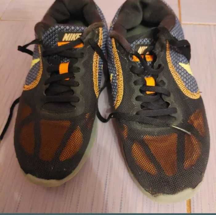 Adidas  Nike Revolution marimea 38 unisex