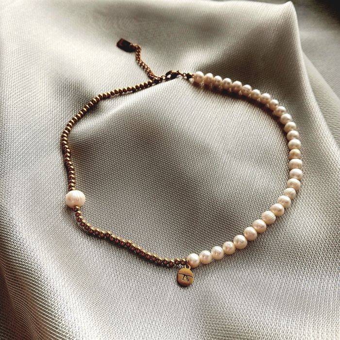 Колие с естествени перли и неръждаема стомана