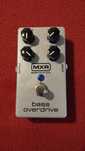 Vând pedala pt chitara bass MXR M 89 Bass Overdrive