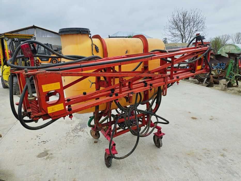 Met de erbicidat  Holder 600 litri, lanci 12m