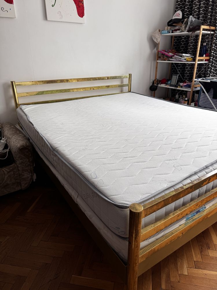 Продава се матрак 160/200  ТЕД на няколко месеца