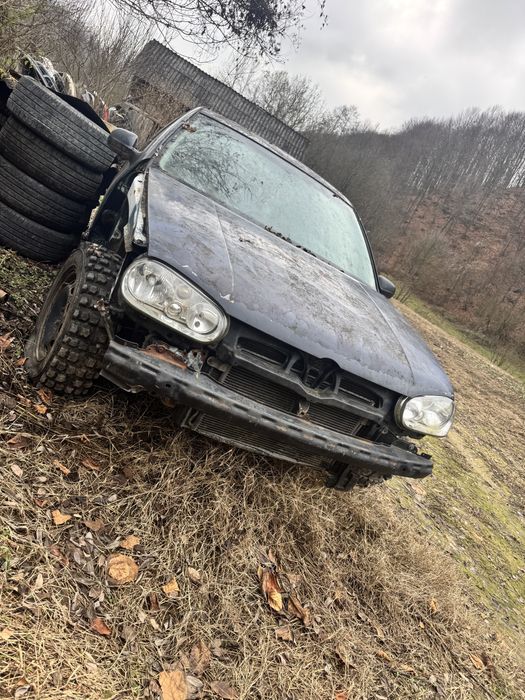 Vand golf 4 pentru camp