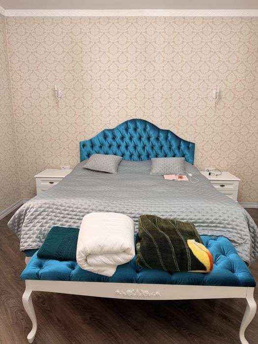 Продам спальный гарнитур без шкафа