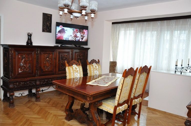 Mobilier Renastere Spaniola I IMAR, inclusiv canapea