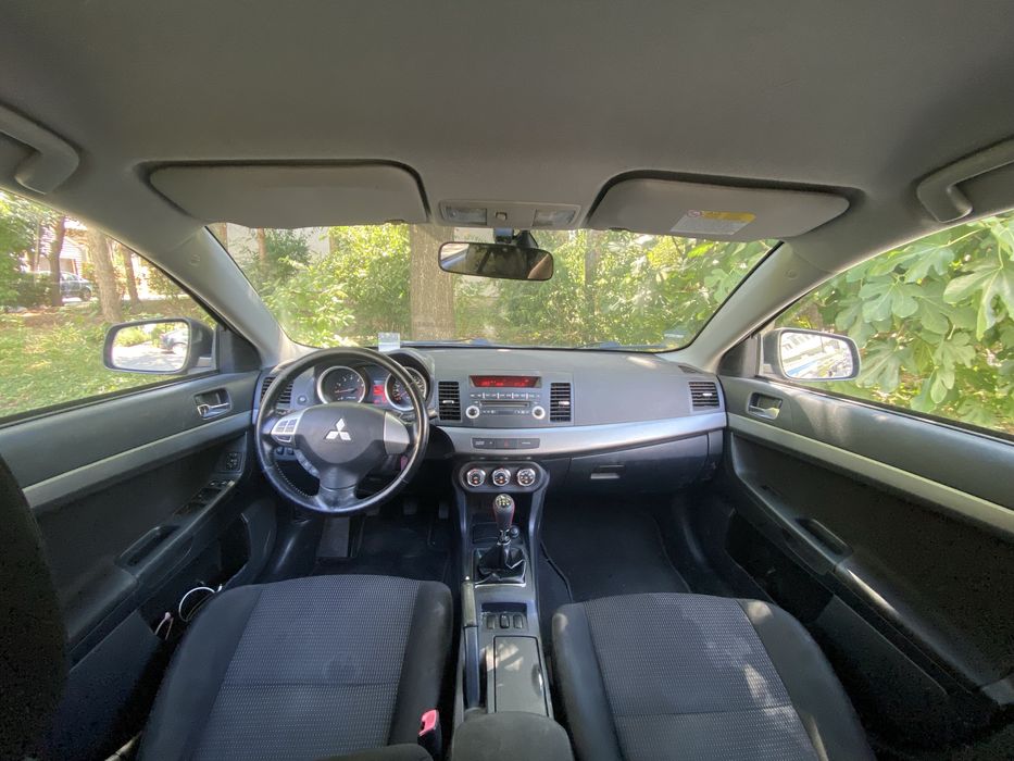 Mitsubishi Lancer - 1.6i - 2010 - xenon - carte service