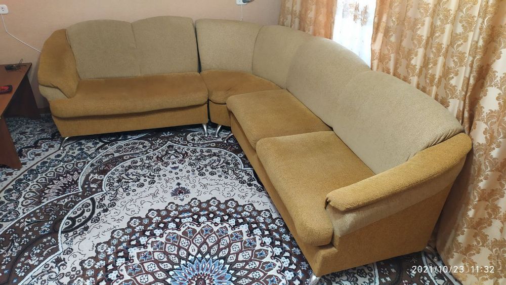 Срочно! Продаётся диван-уголок!