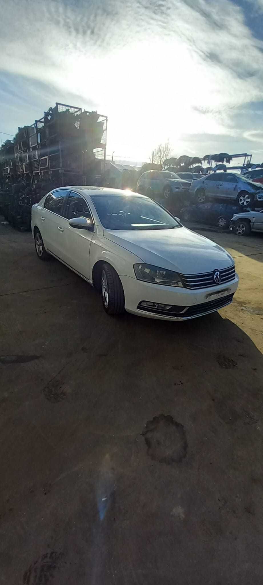 wv passat b7 an 2012 Dezmembrez/Dezmembram