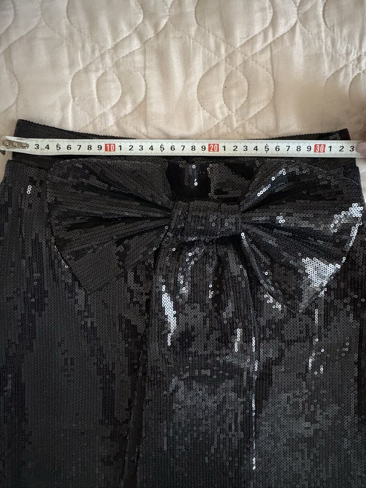 Nikole Kollection пола и тениска