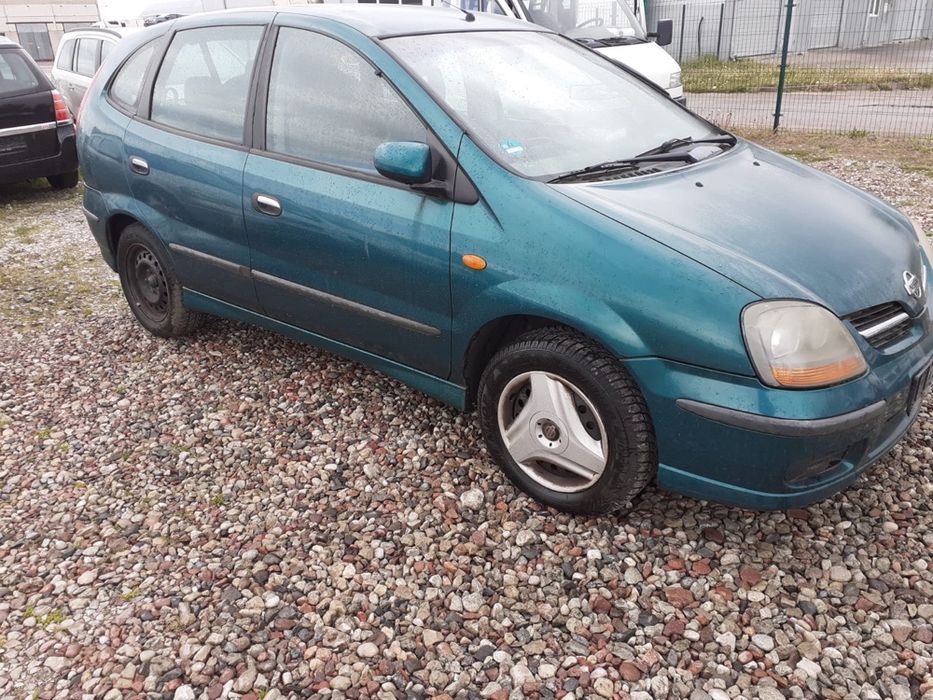 Продам Nissan Tino по запчастям