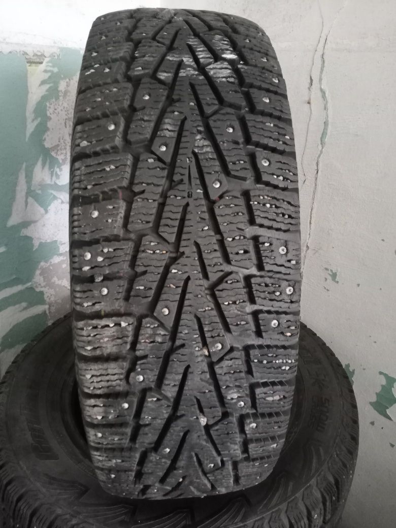 Продам шины зимние б/у