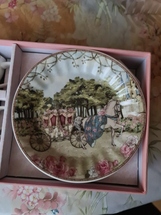 Нови,порцеланови чаши