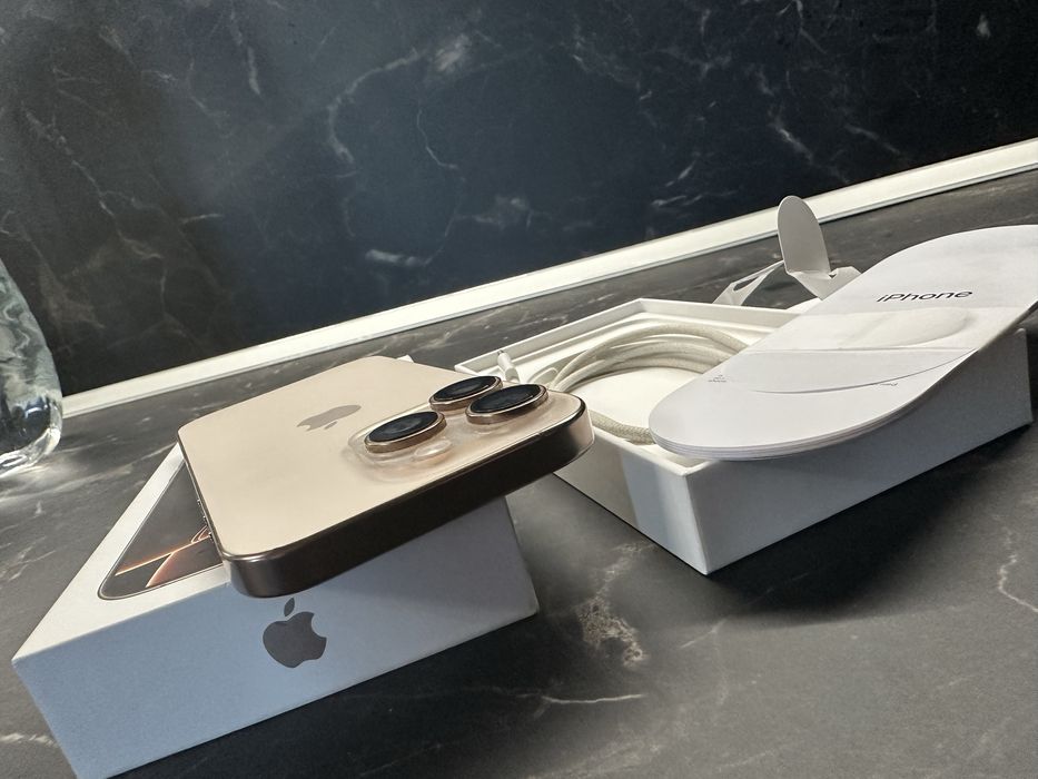 Iphone 16 pro, 256GB, в гаранция