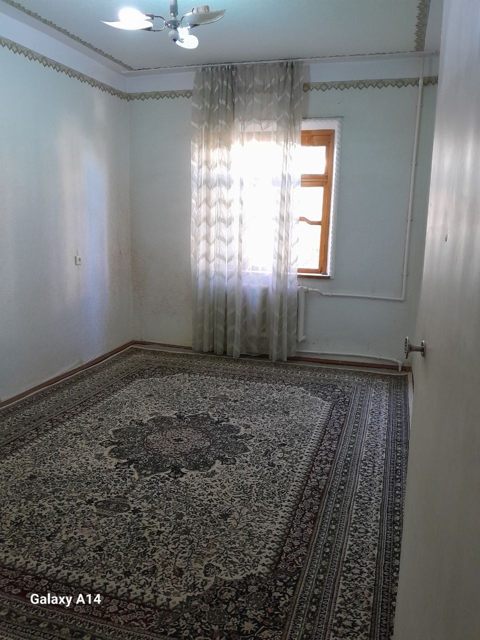 3 xonali uy sotiladi tezda