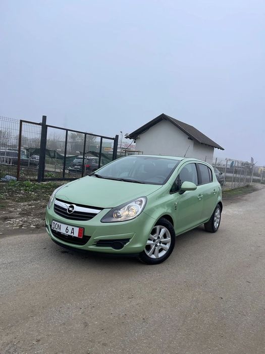 Opel Corsa 2010 luna 05 / EURO 5