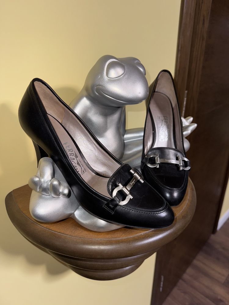 Salvatore Ferragamo оригинални. 38 номер
