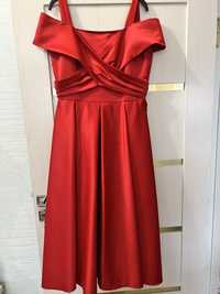 Красное платье французской длины