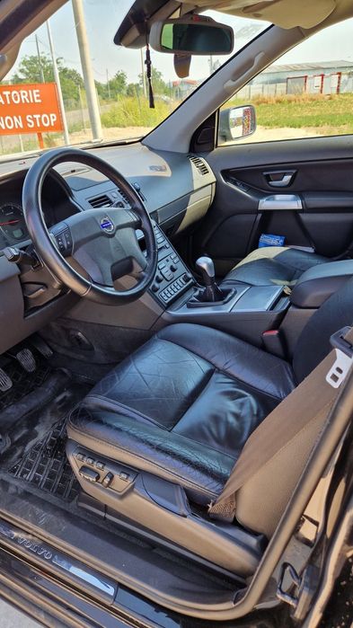 Volvo XC90 - 2.4 diesel, 2006, 7 locuri, 2 chei