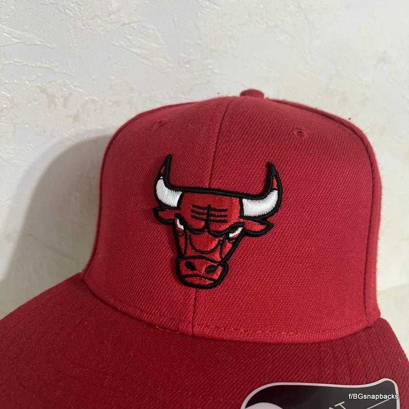 Chicago Bulls snapback шапка с права козирка чикаго булс new era