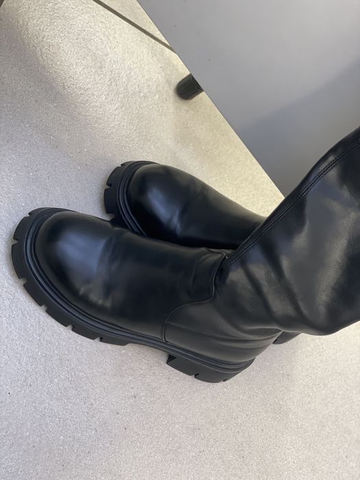 Продаю Ботфорты