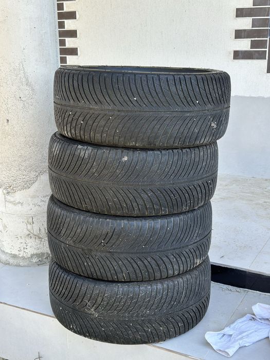 Caucucuri michelin pilot alpin 5 iarna 255 40 20