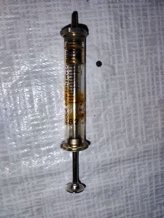 Стари стъклени спринцовки