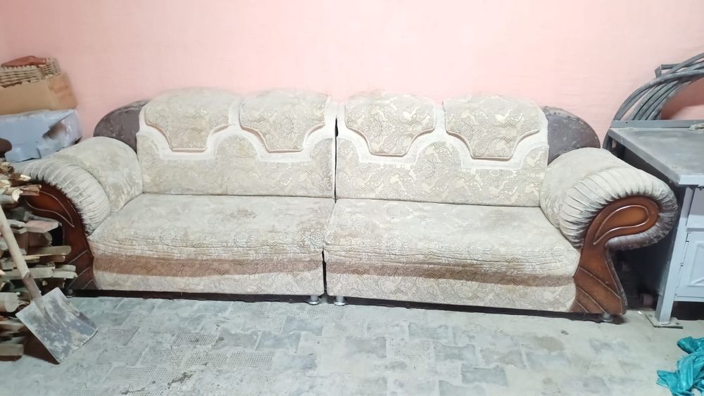 Бесплатно отдам диван