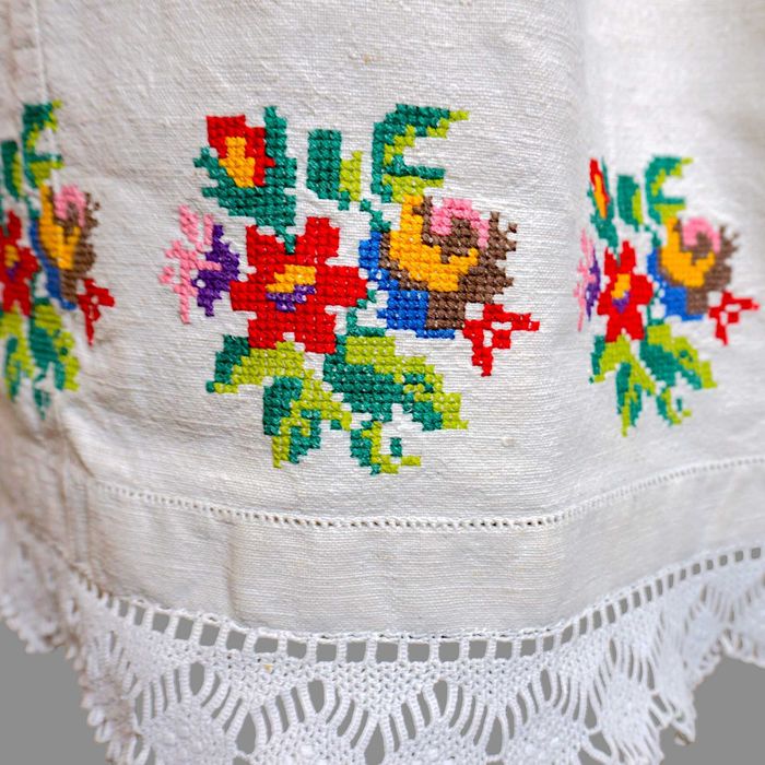 Fusta traditionala veche pentru costumul popular , fusta populara