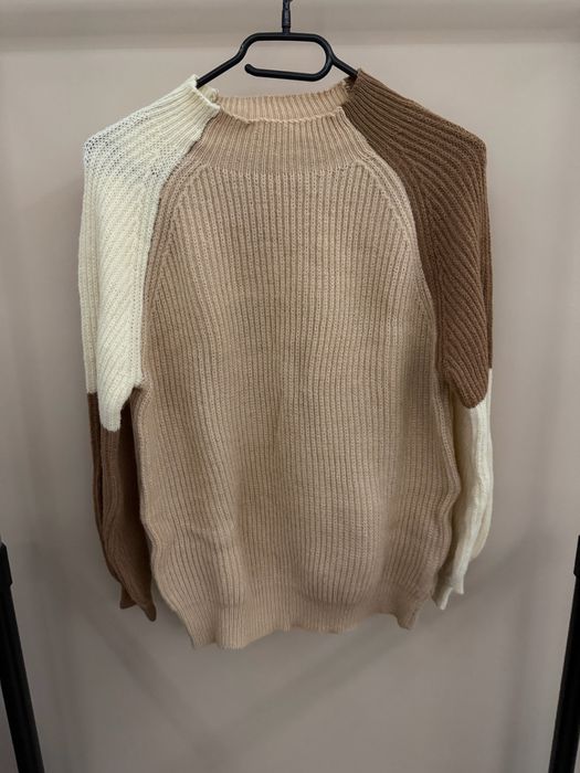 Многоцветен пуловер